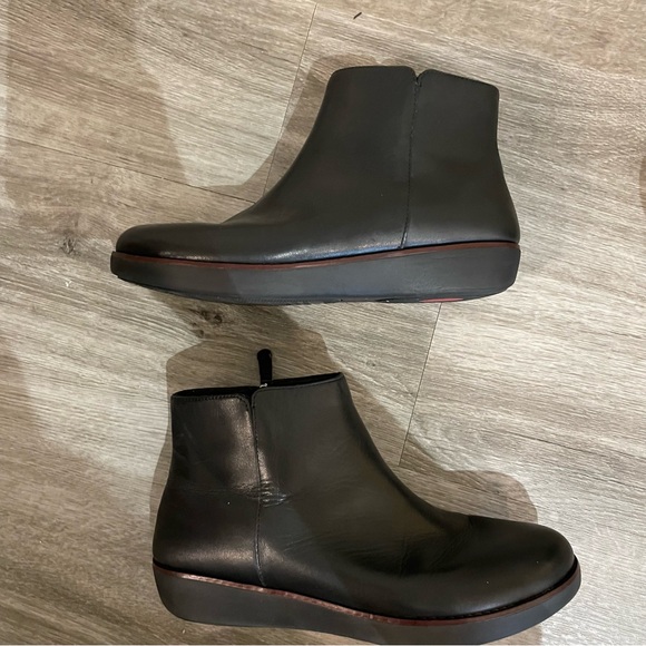 $180 Fit Flop Ziggy Ankle Boot Size 8 - Picture 3 of 9